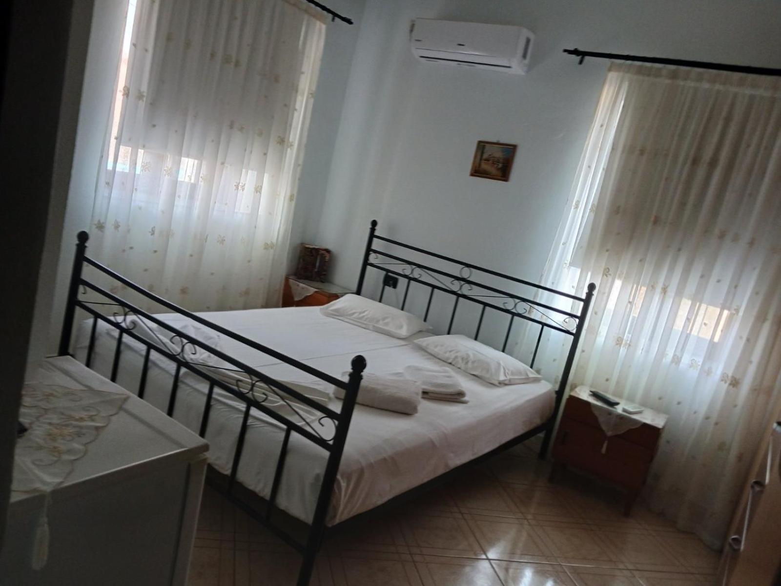 Janis Castle Apartment Himarë Extérieur photo